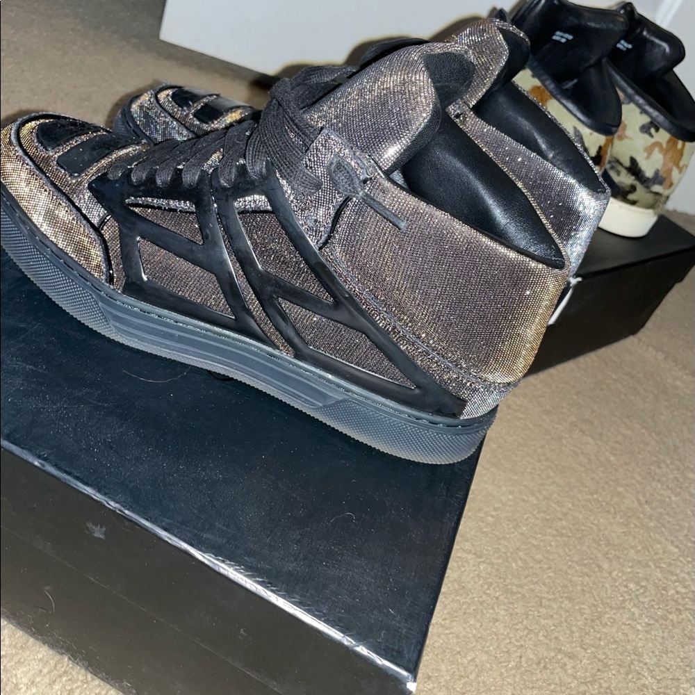Metallic sneakers - Picture 3 of 6